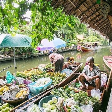 Khlong Lat Mayom Floating Market Tour: Food & Long-Tail Boat Ride