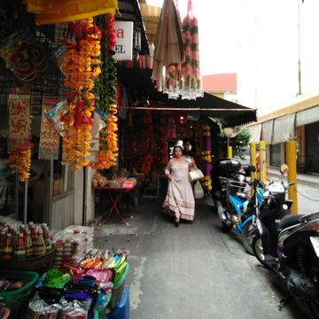 Discover Bangkok's Multicultural Markets Tour