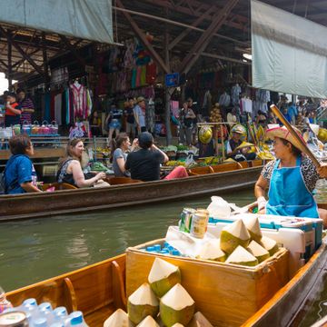 Travel from Bangkok and See the Damnoen Saduak Floating Market + Train Market 
