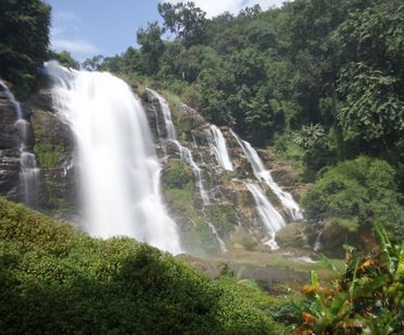 Doi Inthanon Most Beautiful Waterfalls & Temples  