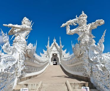 Explore 3 Iconic in Chiang Rai from Chiang Mai