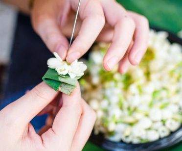 Let's Learn Thai Culture by Making Flower Garlands