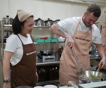 Learn to Cook Famous Thai Dishes in a Relax Place.