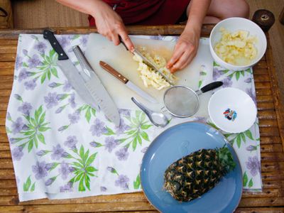 用木炭火炉做最正宗的泰国菜
