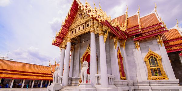 Wat Benchamabophit (The Marble Temple)