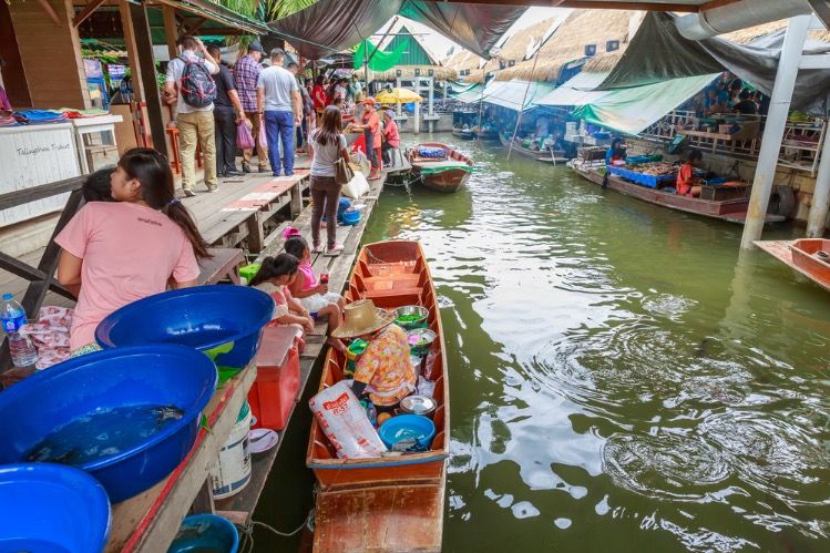 From a local floating market to the charming old town of Bangkok