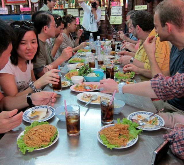 Historic Bang Rak Food Tasting and Cultural Tour 